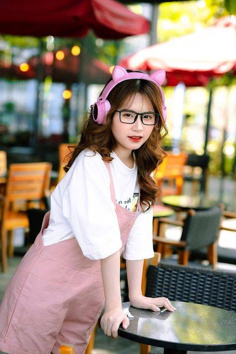 按摩室女大學(xué)生