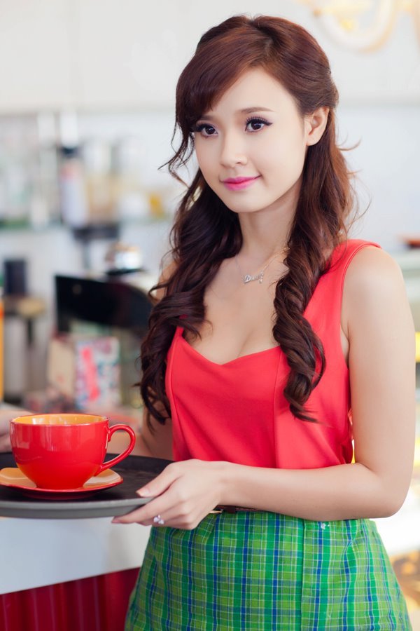 老師讓我吃她胸摸她奶網(wǎng)站