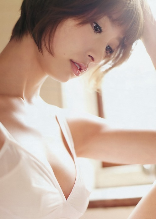 三年免費(fèi)觀看國(guó)語(yǔ)版電影
