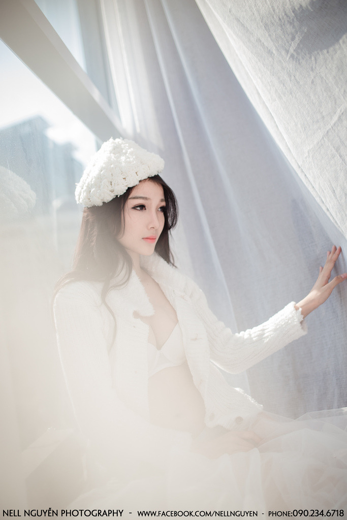 女大學(xué)生美發(fā)沙龍