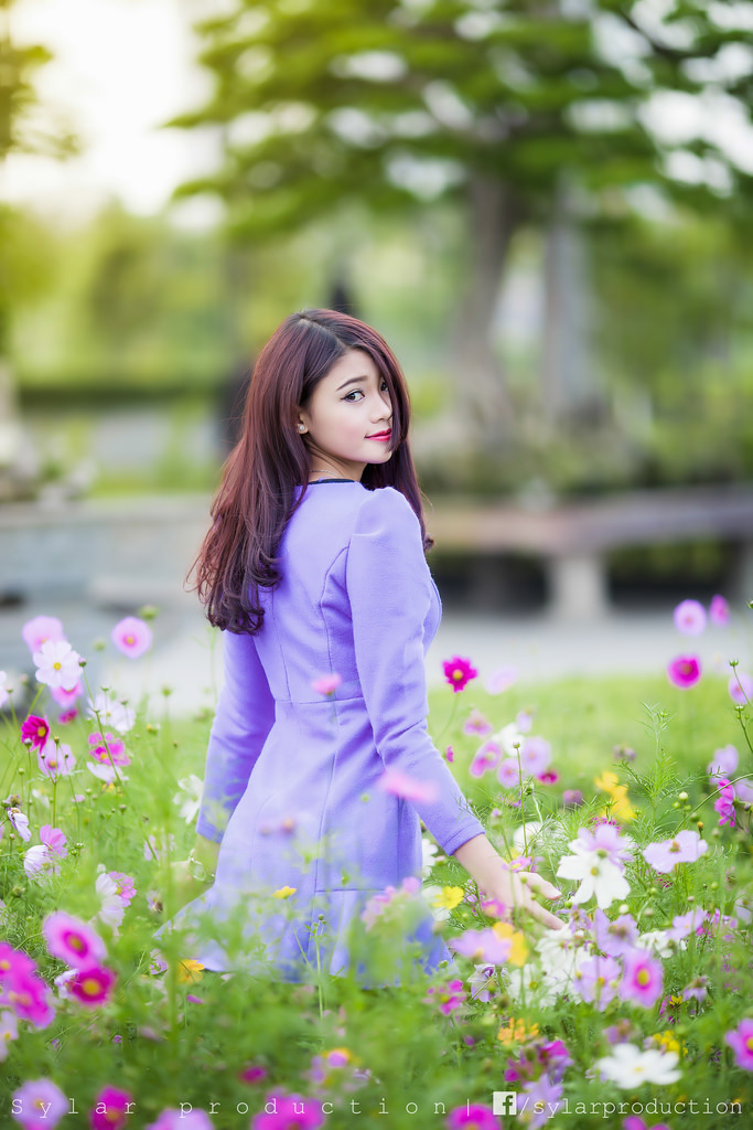 ass中國(guó)艷婦裸體pics