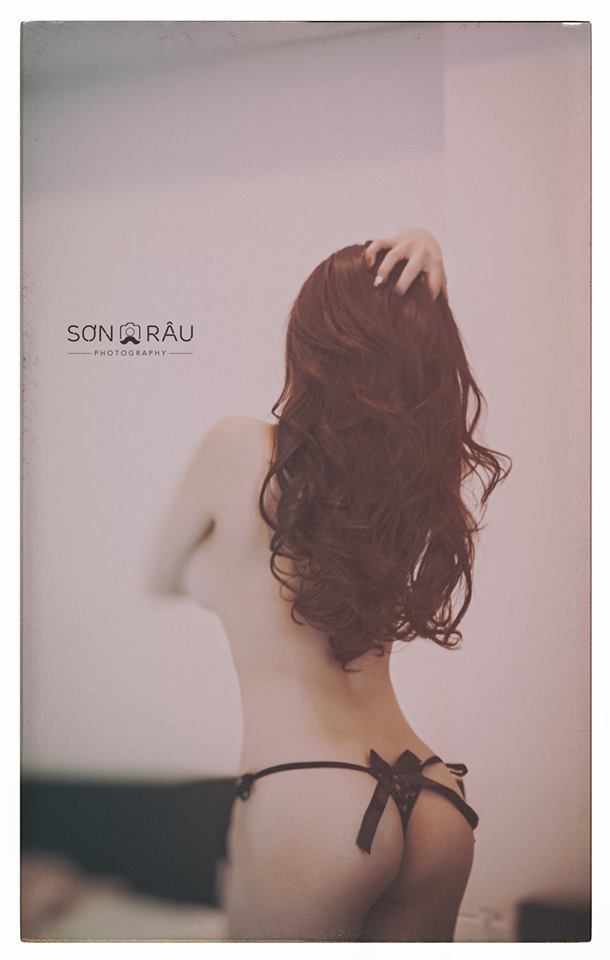 穿盔甲的少女