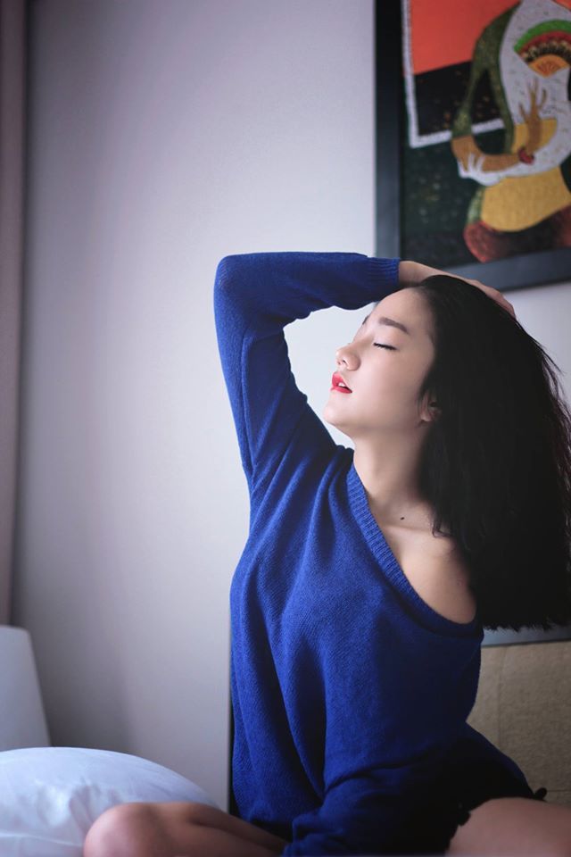 女人扒開腿讓男人爽桶