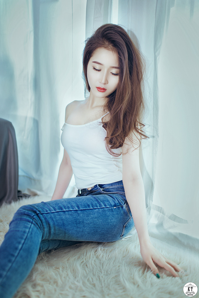 房間里的日本女人