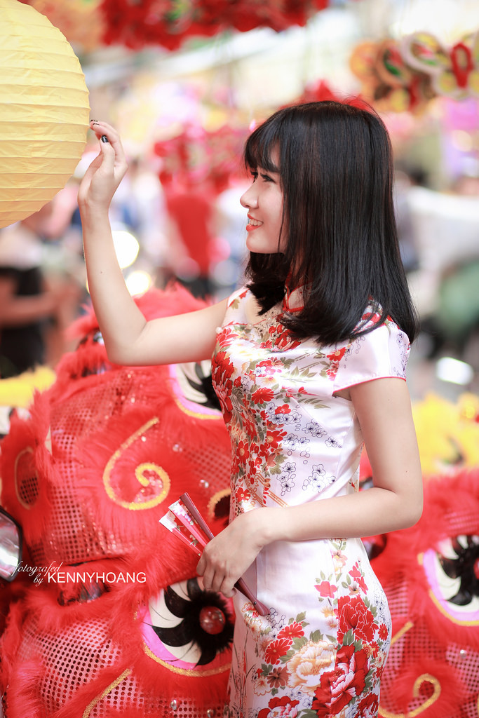 用牙齒輕吸咬小豆