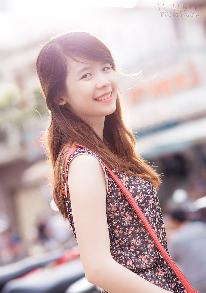 女老板商務(wù)出差軌hd
