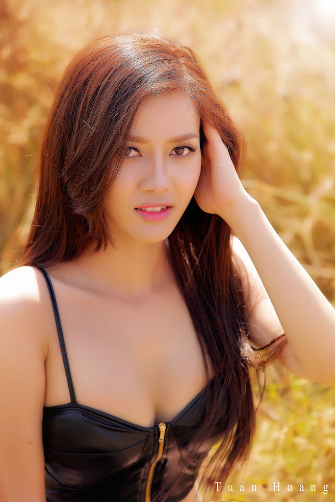 黑人巨大迪克嬌小亞洲女