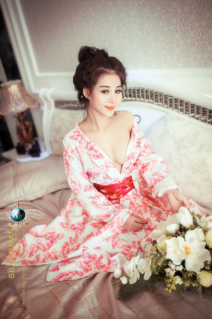 三個(gè)母親共侍一夫的英文
