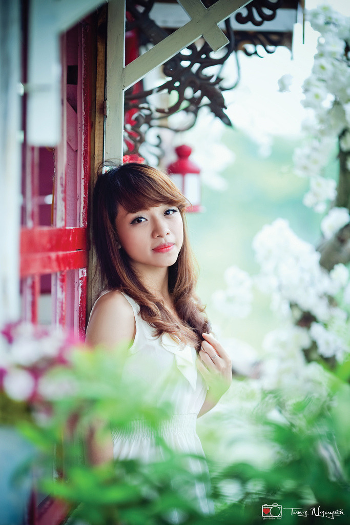 洪小鈴個(gè)人簡(jiǎn)歷